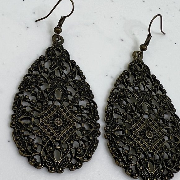 Teardrop Earrings Gold Tone Filigree Laser Cut Out Boho Tribal Statement Big Use - Picture 2 of 6